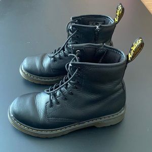 #kidsdocmartens#drmarten1460#kidswear